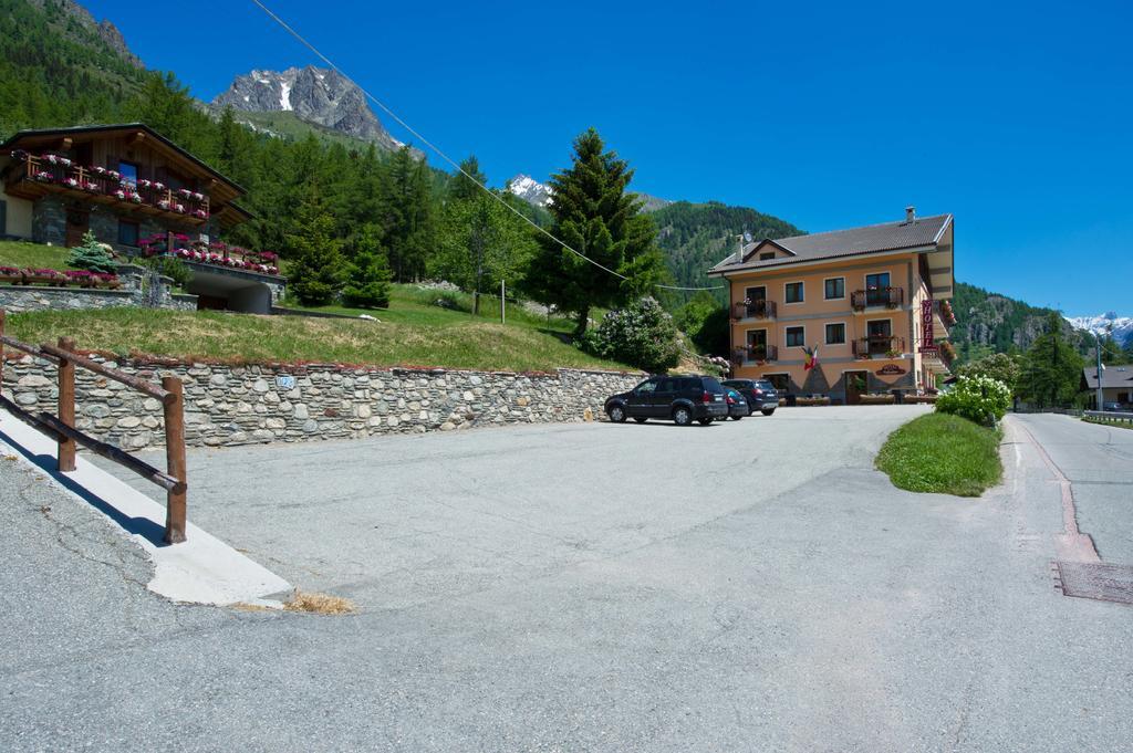 Albergo Valentino Bionaz Exterior photo